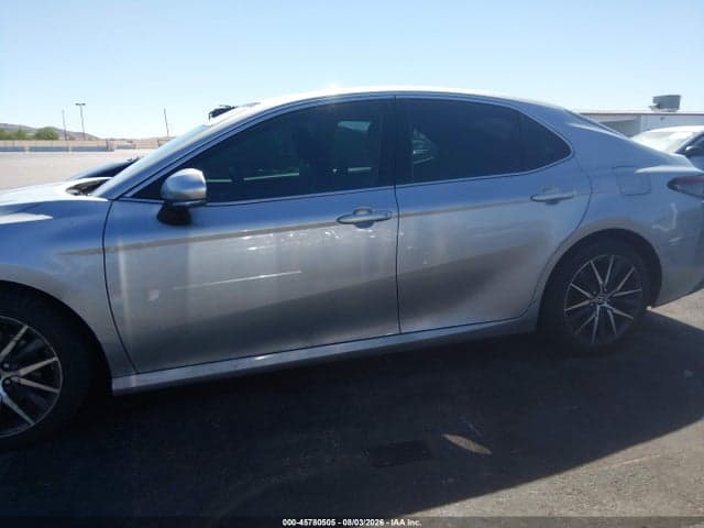 2021 TOYOTA CAMRY XLE 15