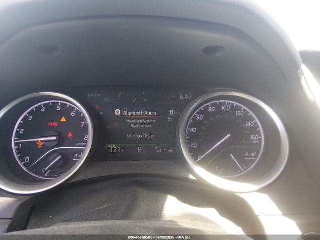 2021 TOYOTA CAMRY XLE 7