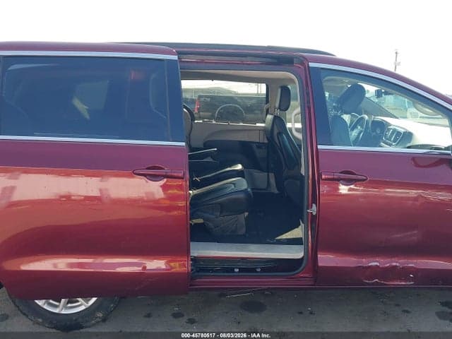 2020 CHRYSLER VOYAGER LXI 8