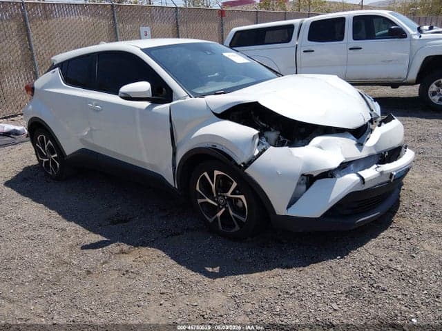 2019 TOYOTA C-HR XLE - 1