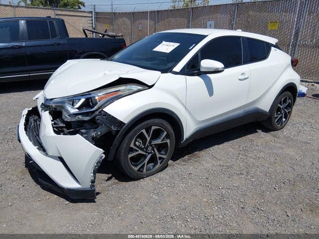 2019 TOYOTA C-HR XLE 2