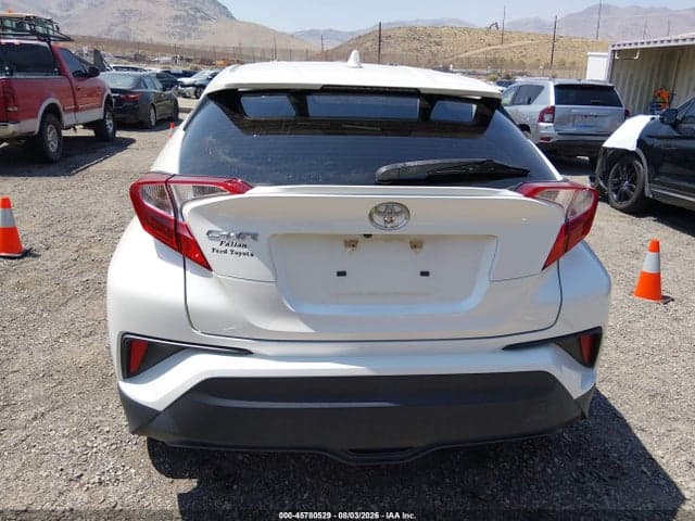 2019 TOYOTA C-HR XLE 16
