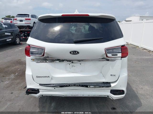 2020 KIA SEDONA EX 16
