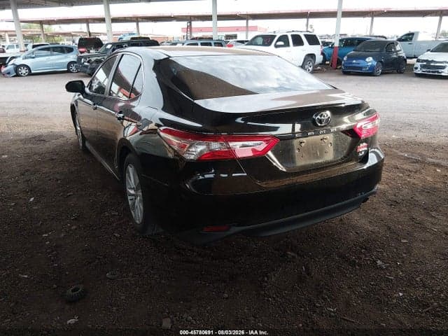 2018 TOYOTA CAMRY LE 3