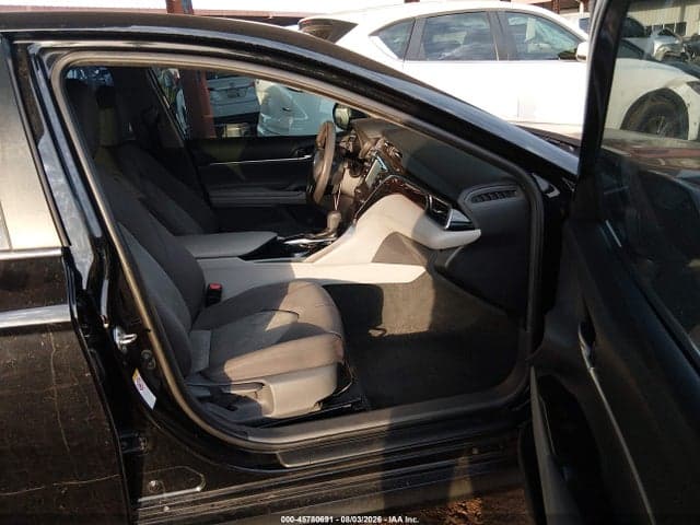 2018 TOYOTA CAMRY LE 5