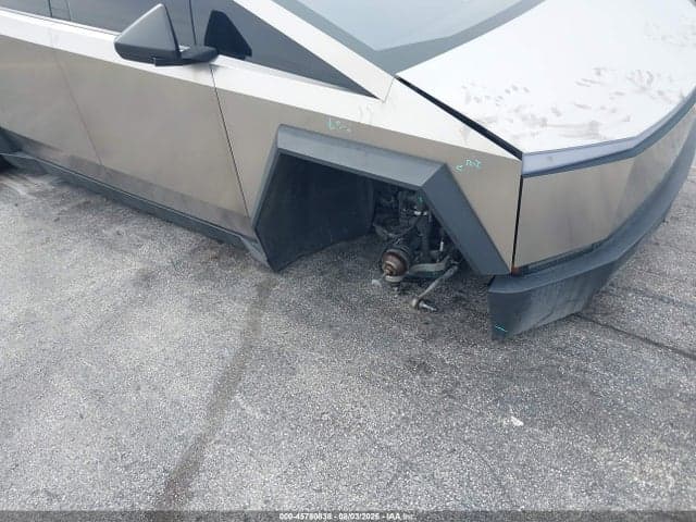 2025 TESLA CYBERTRUCK CYBERBEAST 6