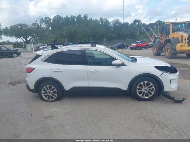 2020 FORD ESCAPE SE 14