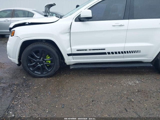 2017 JEEP GRAND CHEROKEE ALTITUDE 18