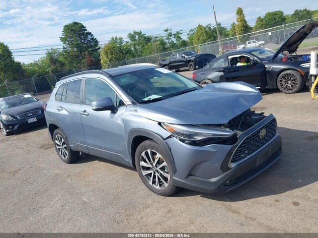 2024 TOYOTA COROLLA CROSS XLE 1