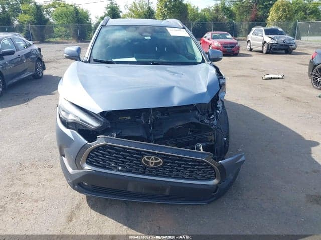 2024 TOYOTA COROLLA CROSS XLE 6