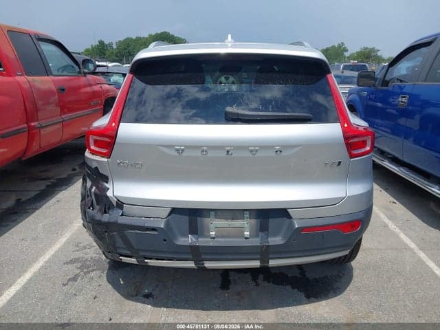 2019 VOLVO XC40 T5 MOMENTUM 16