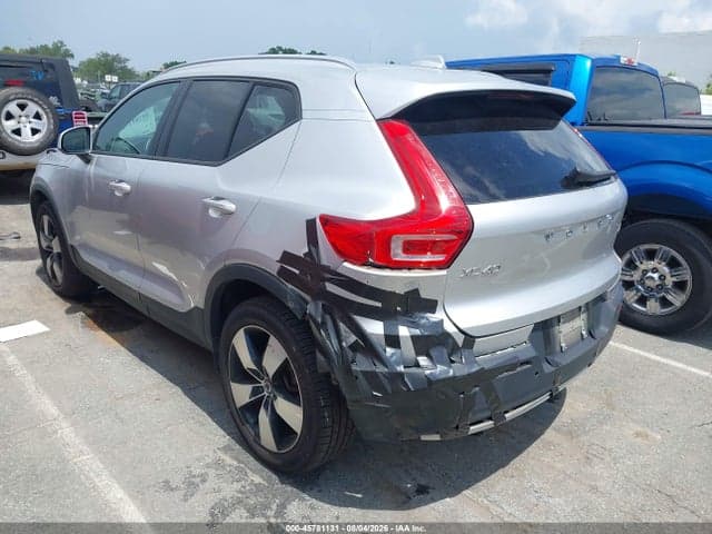 2019 VOLVO XC40 T5 MOMENTUM 3