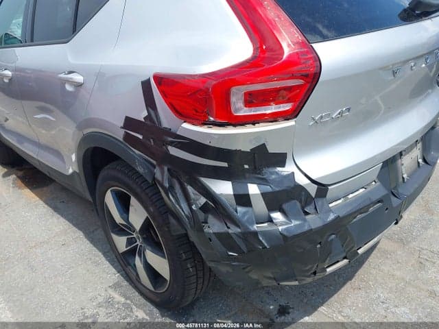 2019 VOLVO XC40 T5 MOMENTUM 6