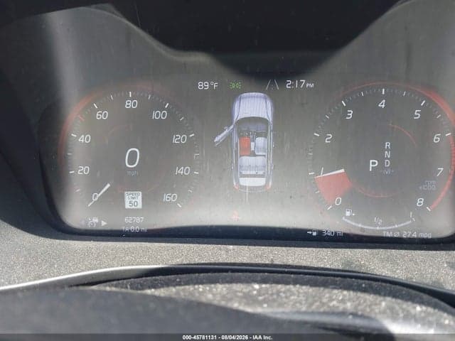 2019 VOLVO XC40 T5 MOMENTUM 7