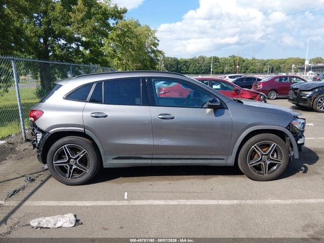 2021 MERCEDES-BENZ GLA 250 4MATIC 13