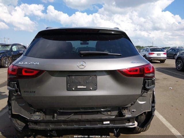 2021 MERCEDES-BENZ GLA 250 4MATIC 16