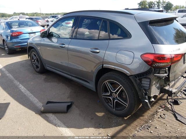 2021 MERCEDES-BENZ GLA 250 4MATIC 3