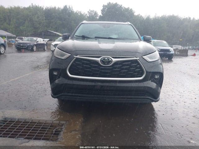 2021 TOYOTA HIGHLANDER XLE 6