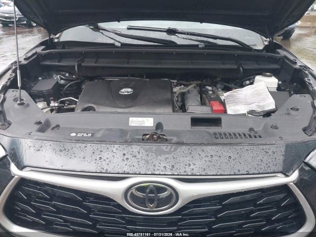 2021 TOYOTA HIGHLANDER XLE 10
