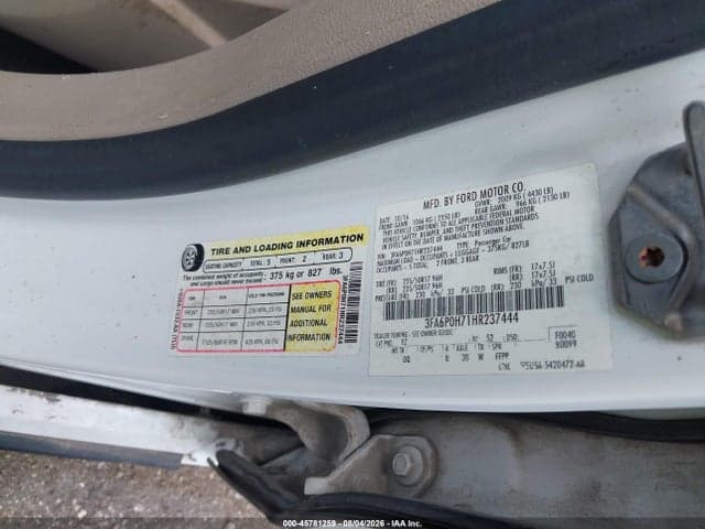 2017 FORD FUSION SE 9