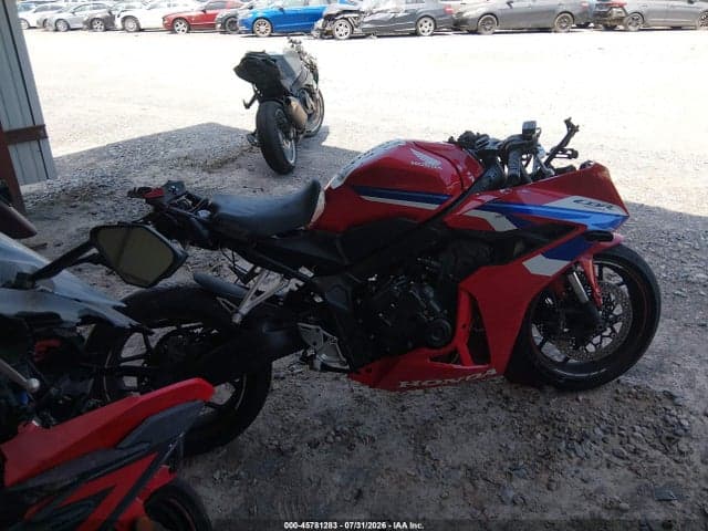 2025 HONDA CBR650 R 12