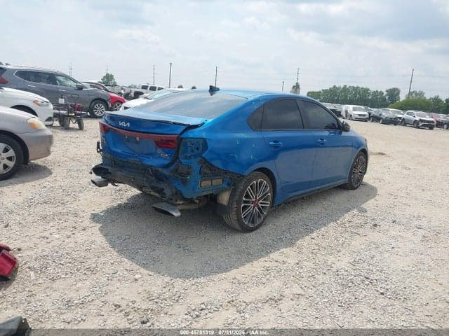2022 KIA FORTE GT 4