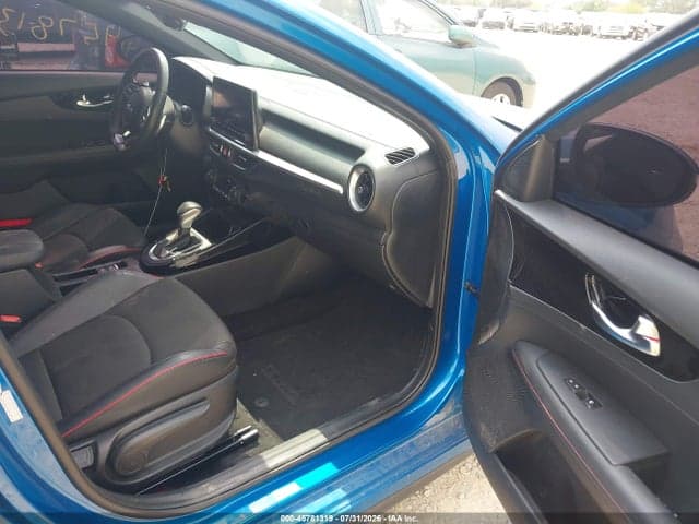 2022 KIA FORTE GT 5