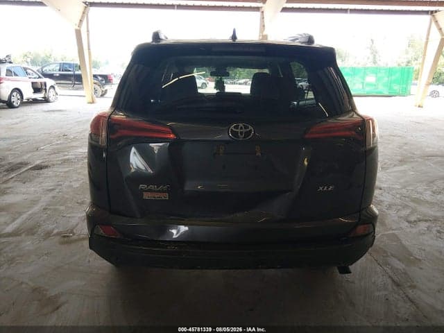 2018 TOYOTA RAV4 XLE 16