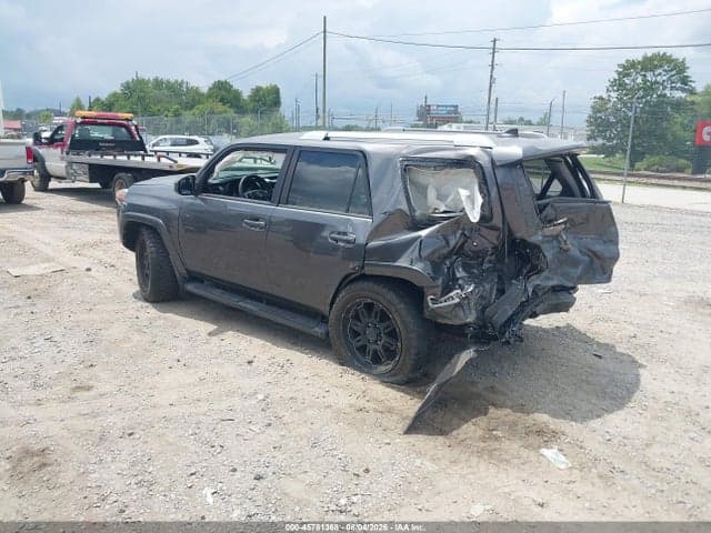 2018 TOYOTA 4RUNNER SR5 3