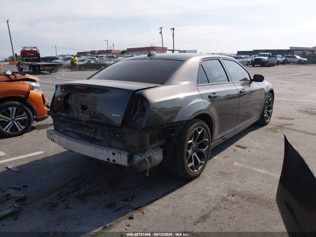 2018 CHRYSLER 300 TOURING 4