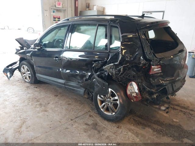 2017 VOLKSWAGEN TIGUAN 2.0T S 3