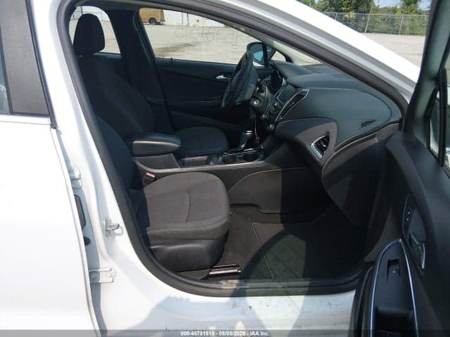 2017 CHEVROLET CRUZE LT AUTO 5