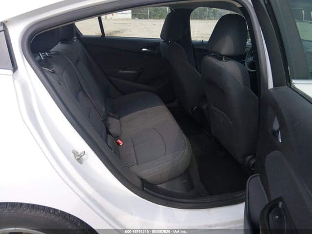 2017 CHEVROLET CRUZE LT AUTO 8