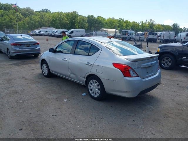 2017 NISSAN VERSA 1.6 SV 3