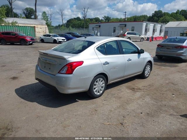 2017 NISSAN VERSA 1.6 SV 4