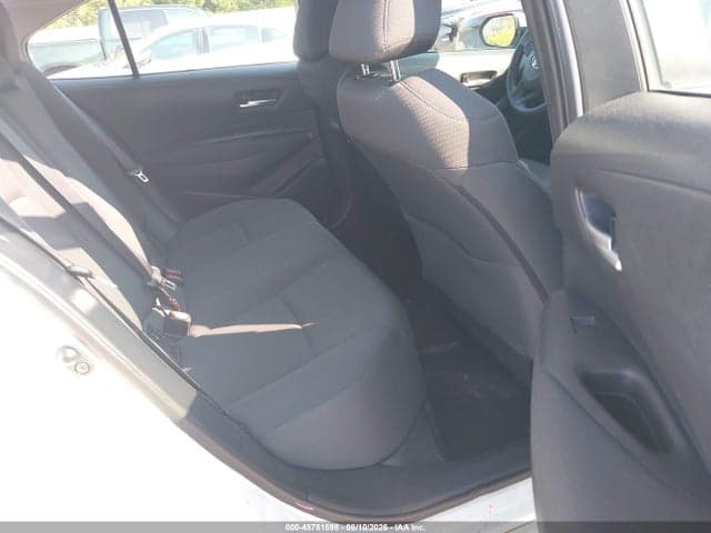 2021 TOYOTA COROLLA LE 8