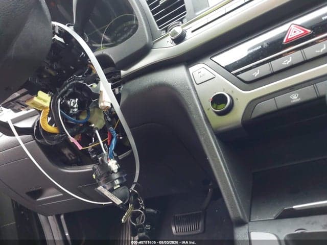 2018 HYUNDAI ELANTRA SEL 17