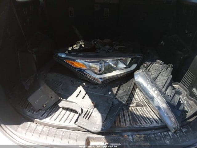 2017 HYUNDAI SANTA FE SE 12