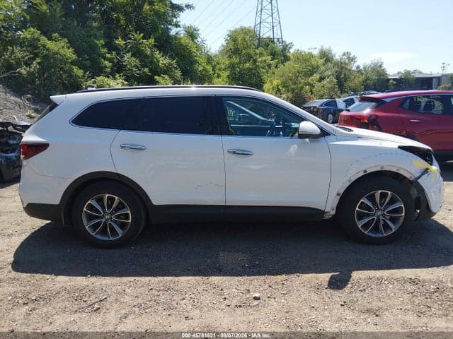 2017 HYUNDAI SANTA FE SE 14