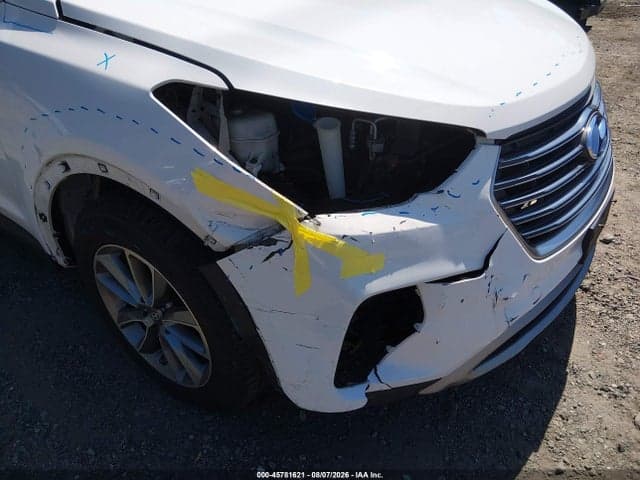 2017 HYUNDAI SANTA FE SE 18