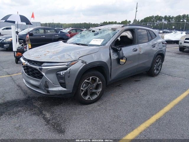 2025 CHEVROLET TRAX FWD LT 2