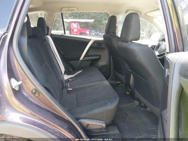 2018 TOYOTA RAV4 LE 8