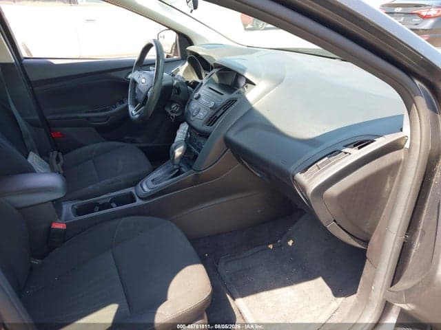 2017 FORD FOCUS SE 5