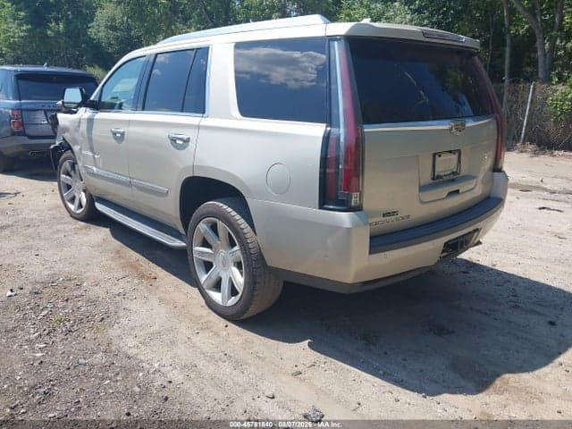 2017 CADILLAC ESCALADE LUXURY 3