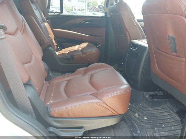 2017 CADILLAC ESCALADE LUXURY 8