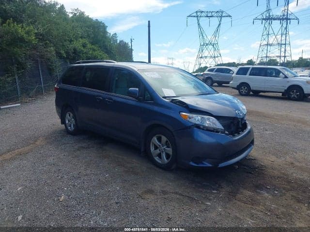2017 TOYOTA SIENNA LE 8 PASSENGER - 1
