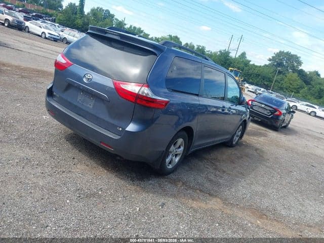 2017 TOYOTA SIENNA LE 8 PASSENGER 4