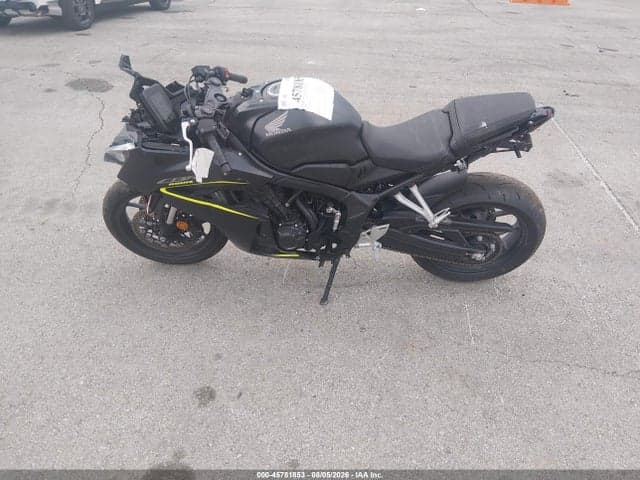 2026 HONDA CBR650 R 13