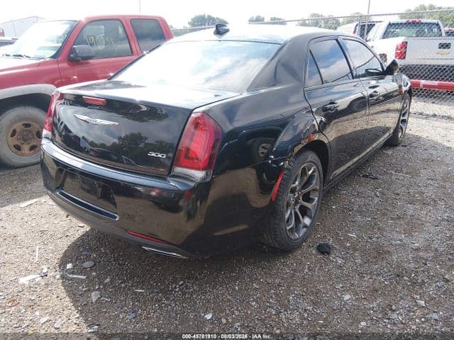 2018 CHRYSLER 300 TOURING 4