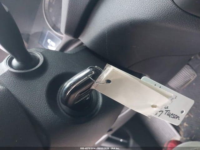 2017 HYUNDAI TUCSON SE 11